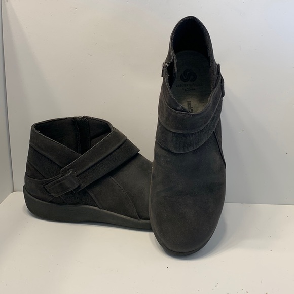 Clarks ankle bootie with zipper on one side and Velcro strap on the other. - Picture 1 of 6